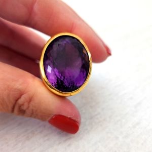 Oval Amethyst Bora Ring